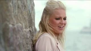 Komm und wag's mit mir Lyrics English Translation