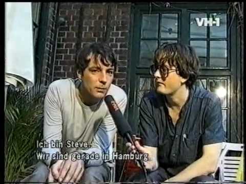 Jarvis Cocker and Steve Mackey talk about Pulp's videos (VH-1, Germany, 98)