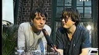 Jarvis Cocker and Steve Mackey talk about Pulp's videos (VH-1, Germany, 98)