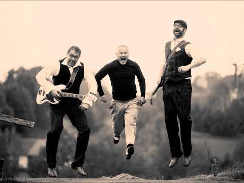 St. JOHNNY - White Boys Can Get The Blues