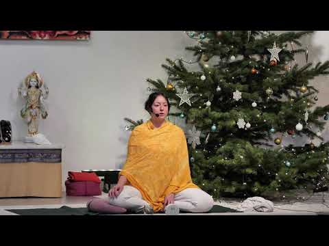 Yogastunde Mittelstufe "YV Grundreihe" mit Sarada - Yoga Vidya Ashram Live - 9:15 Uhr 16.12.21