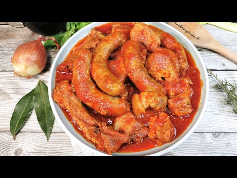 Carne di maiale al sugo come vuole la tradizione siciliana