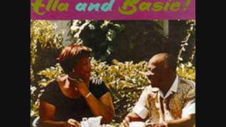 Ella Fitzgerald On The Sunny Side Of The Street Chords Chordify