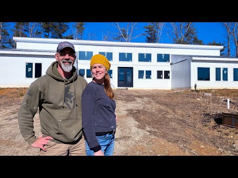 TIMELAPSE - Couple Builds DIY Dream House in 20 Minutes.