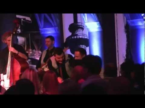 Group'N'Swing a Budapest Bárban