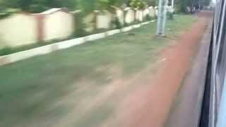 preview picture of video 'WAP-4 12842- Coromandel Exp- Cruising through the Chagallu Station in Andhra Pradesh!'