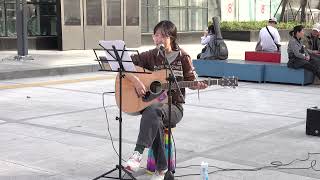 소녀가 부르는 태양 - 눈코입Eyes Nose Lips 커버 - 공명하는 빛의 노래 (anemoia) - 신촌   버스킹 .