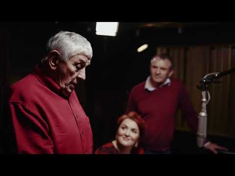 Bronwen, Dad and Dadcu - O Holy Night (Live Video)