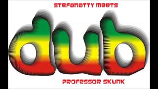 Stefanatty meets profesor skunk - See Dem