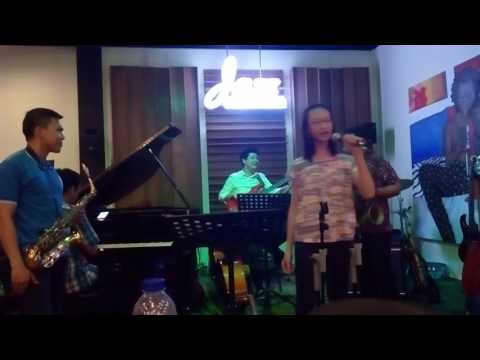 Jazz centrum feat: Ricad Hutapea.My Favorite Things