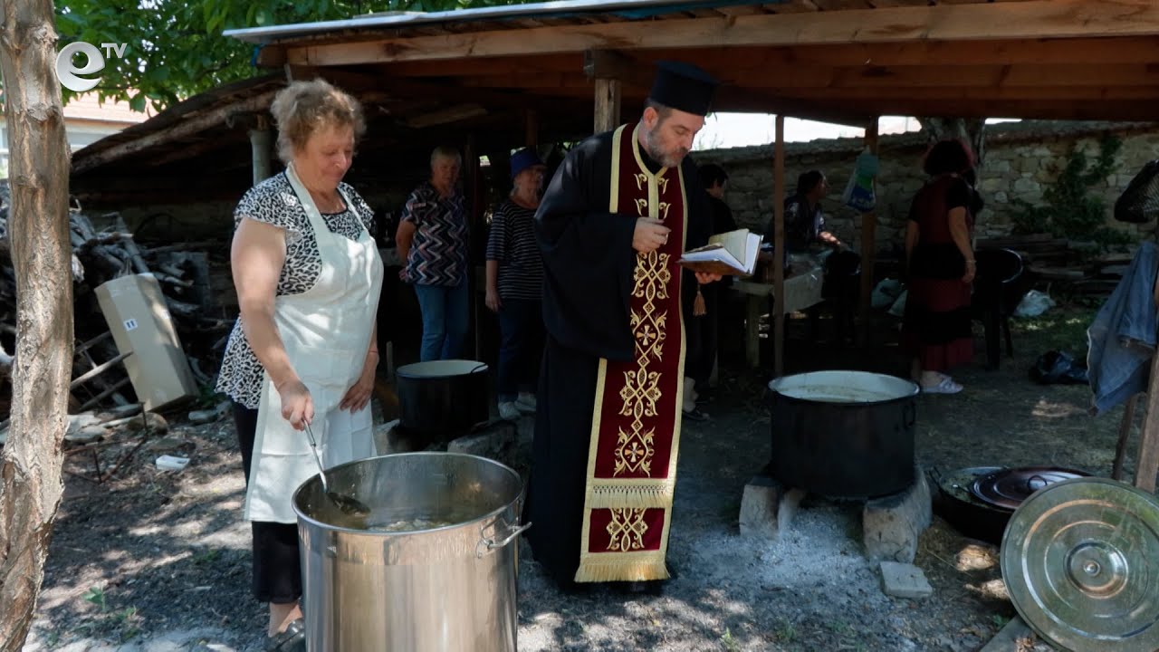В Мандра почетоха Света Неделя и раздадоха курбан за здраве