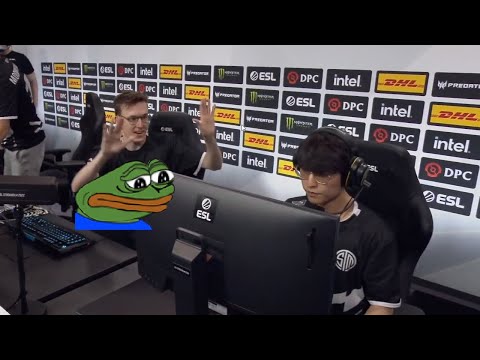 FUNNY MOMENT SABERLIGHT DIDN'T GET HIGHFIVE WITH DUBU