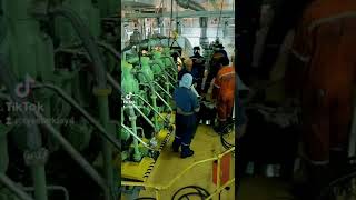 Download lagu The Piston, piston rod and the stuffing Box 🛠 #Marineengineers #Mariknows #Makinista #EngineDept mp3