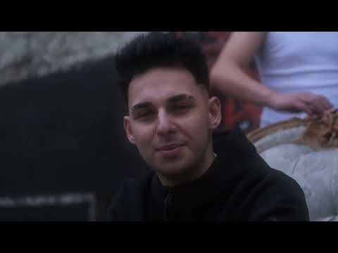 ONAK - KAPIDA  POLİSLER