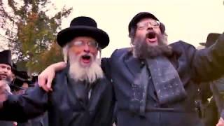 עזרו לרבי שמחה להביא חיוך למאות פנים עצובות