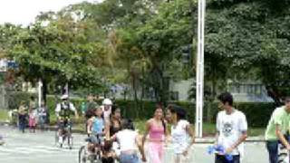 preview picture of video 'Sunday, family day in Ibague Colombia'