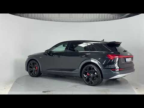 Audi e-tron TECHNIK 50 QUATTRO*22"ALLOYS*BLACK LEA - Image 2