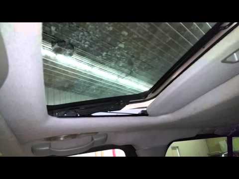 BK1425 - 2004 Buick Rainier CXL - Roof Glass