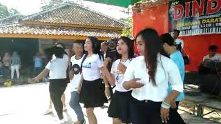Download lagu New Dinda live bumi nabung Libo mp3