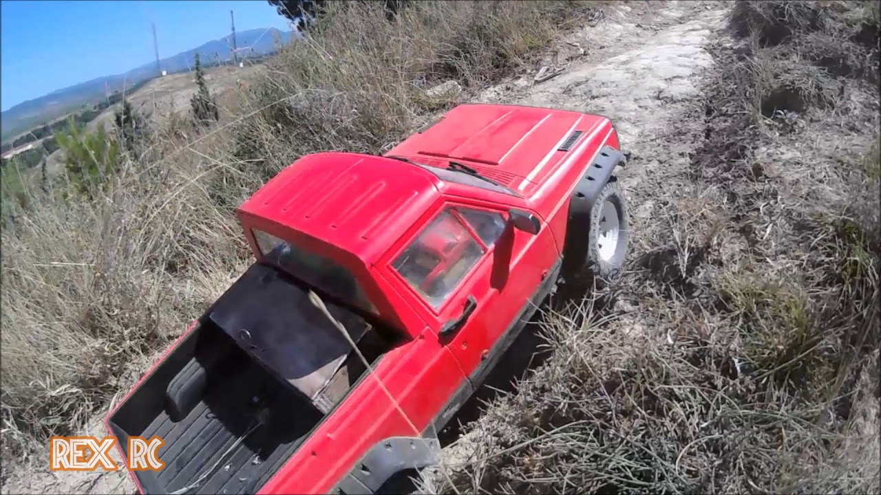 jeep comanche 1990 Rc in desert.