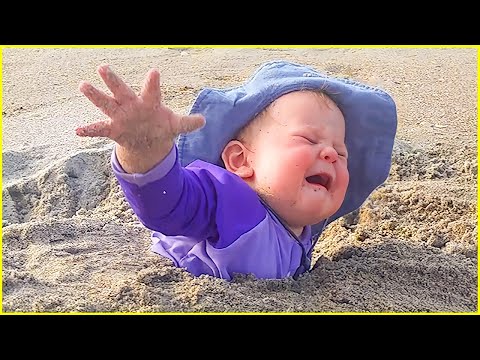 Funny Baby's Reaction On The Beach || 5-Minute Fails