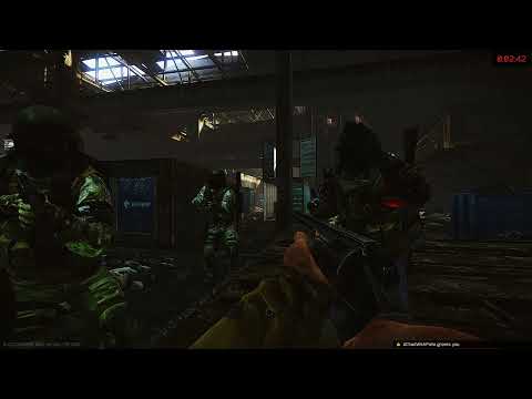 cosplaying as santa in escape from tarkov (read disc)