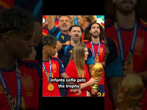 infanta sofia lifting the fifa trophy#princessleonor#infantasofia#lamineyamal #shorts#viral