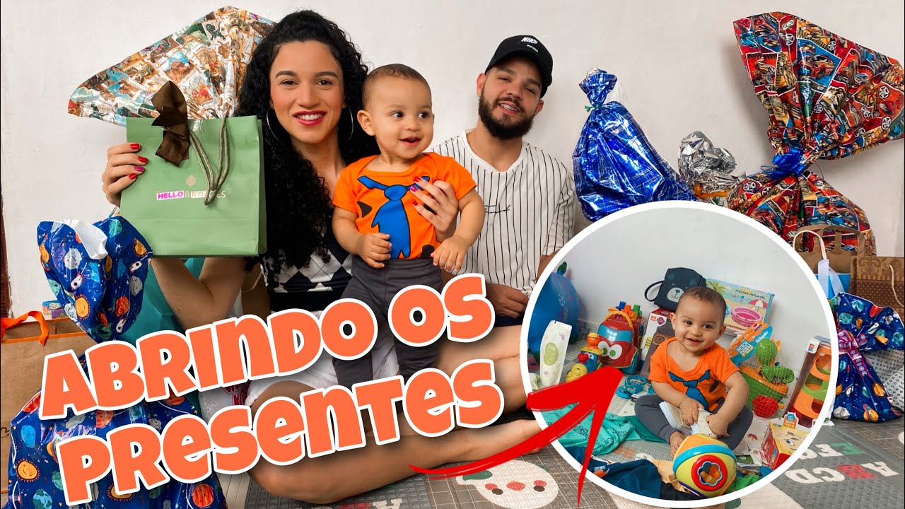 ABRINDO OS PRESENTES DA FESTA DE 1 ANO DO RAVI