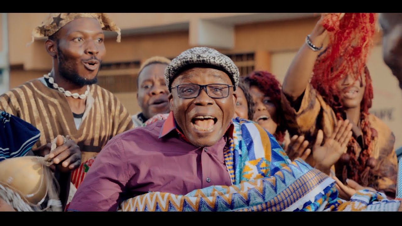 L'affiche qui a enflammé les réseaux sociaux : Un film en préparation pour Axel et Kimi ?