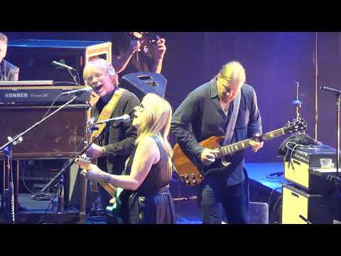 Tedeschi Trucks Band ft. Trey Anastasio - Bell Bottom Blues 9-29-23 Madison Sq. Garden, NYC
