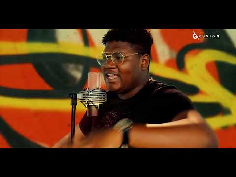 Um momento de rap com o rapper "Superfigue"