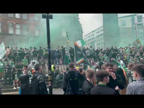 Celtic Fans Glasgow Cross | This is our City