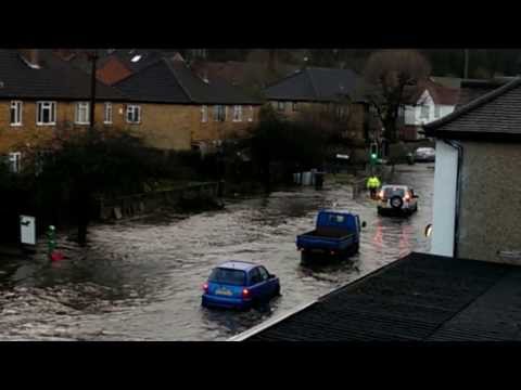Whyteleafe Flood Feb 2014 - Driving Through The River