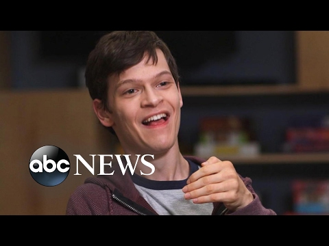 'Speechless' cast on how groundbreaking comedy stays heartfelt