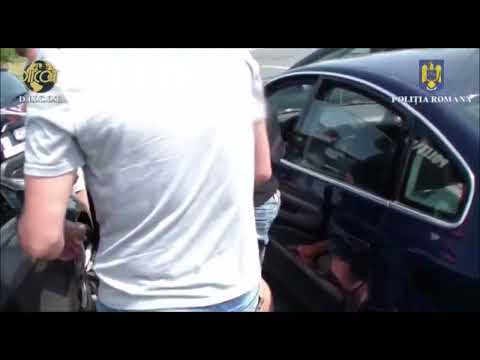 Traficanți de droguri din Hunedoara, prinși in flagrant de procurorii DIICOT Mureș, în Vama Nădlac