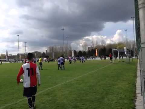 XerxesDZB B1 (za) vs. Feyenoord, sc (AV) B1 (za) 27-4-2013 13:08