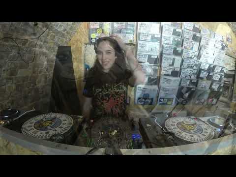 Yasmine // 1-hour DJ Mix ~ UK Garage / Breaks