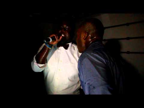 Oxymorrons Perform "PADDED SKY" @ Rocawear Showroom