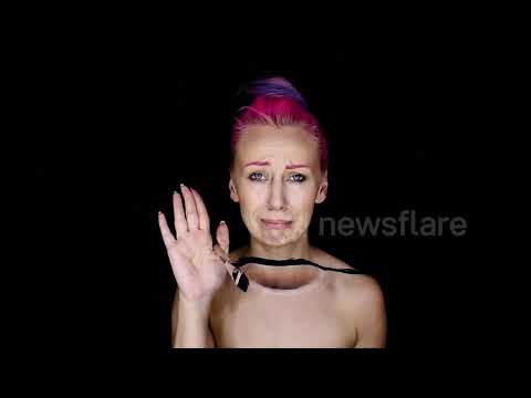 Hollow bodypainting illusion