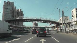 Урок вождения на машине с правым рулем до аэропорта.