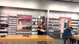 Apple Store at Ala Moana , Honolulu. 4/14/2023