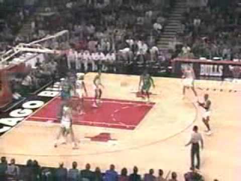 Michael Jordan vs Hornets  1995  - 42 points (1st victory in 72-10 season)