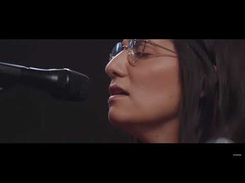 Hallejuah + Spontaneous UPPERROOM Worship Moment Elyssa Smith 10.24.2021