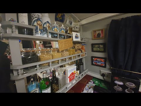 Decorating (curtains)