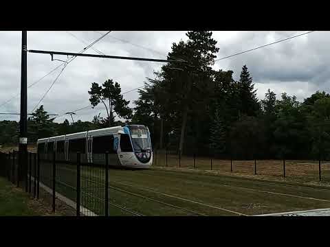 Tramway T13 Express - Jeudi 7 Juillet 2022 Départ d'une Citadis Dualis à destination de Saint-Cyr