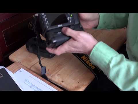 Nikon D7100 Battery Grip Compare
