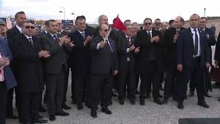 الوزير الأول يشرف على مراسم وصول وتفريغ أولى شحنات خام الحديد المستخرجة من منجم غارا جبيلات على مستوى مركب توسيالي