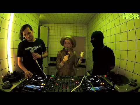 DEAD ON MONDAY presents Electric Café - Britt Kanja / September 27 / 7pm-8pm