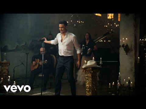 Carlos Rivera - Alguien Me Espera en Madrid (Versión Acústica)