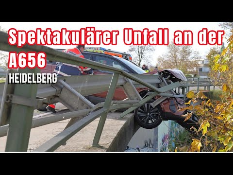 Spectacular crash in Heidelberg – driver injured, guardrail stops car